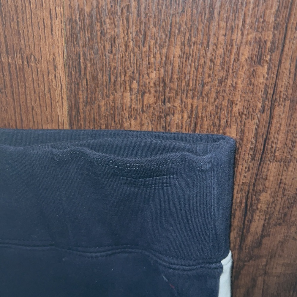 Tommy Hilfiger leggings. - Picture 2 of 2